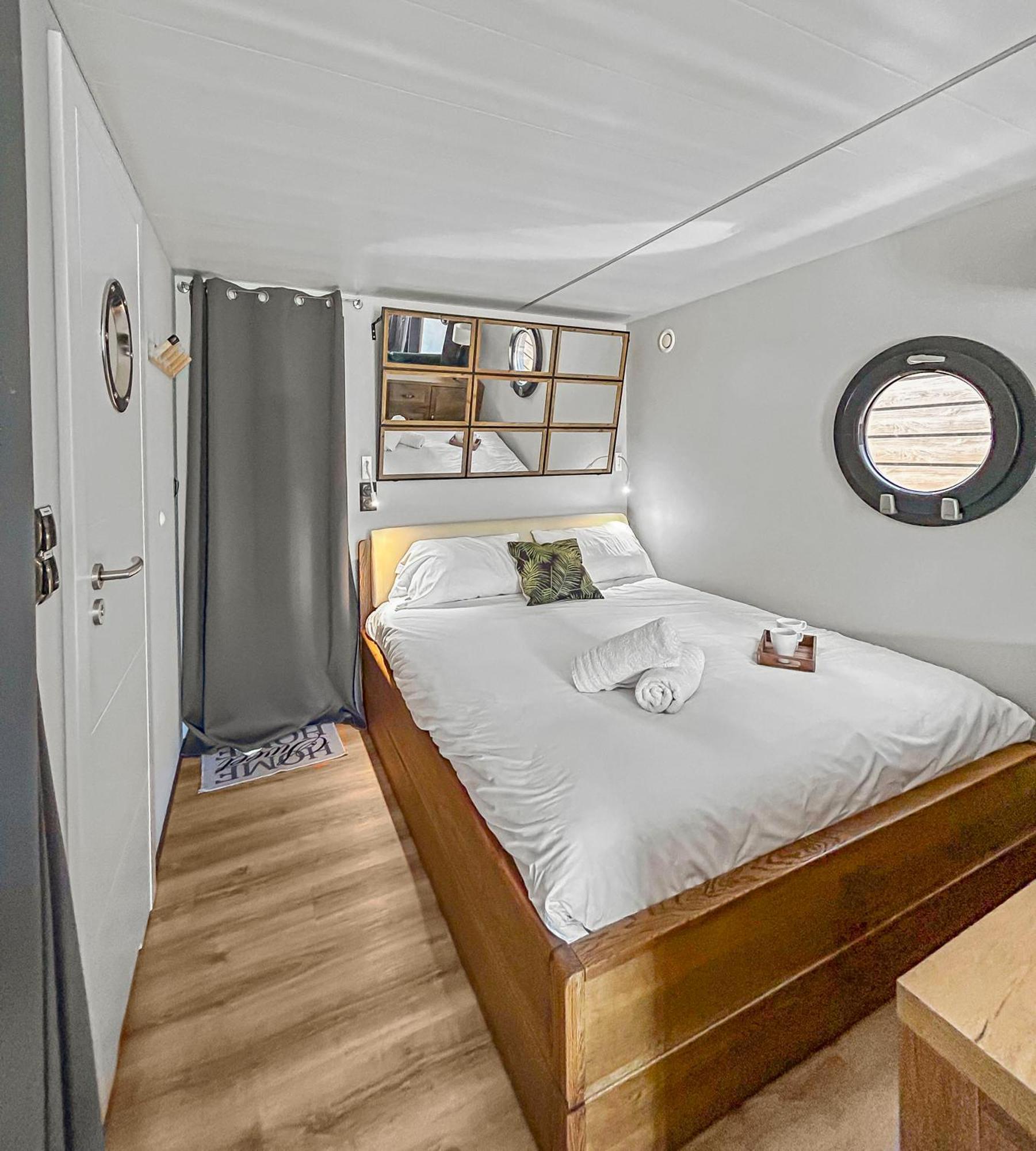 Отель Sejour Unique Sur Un Bateau "Marius" Вовер Экстерьер фото